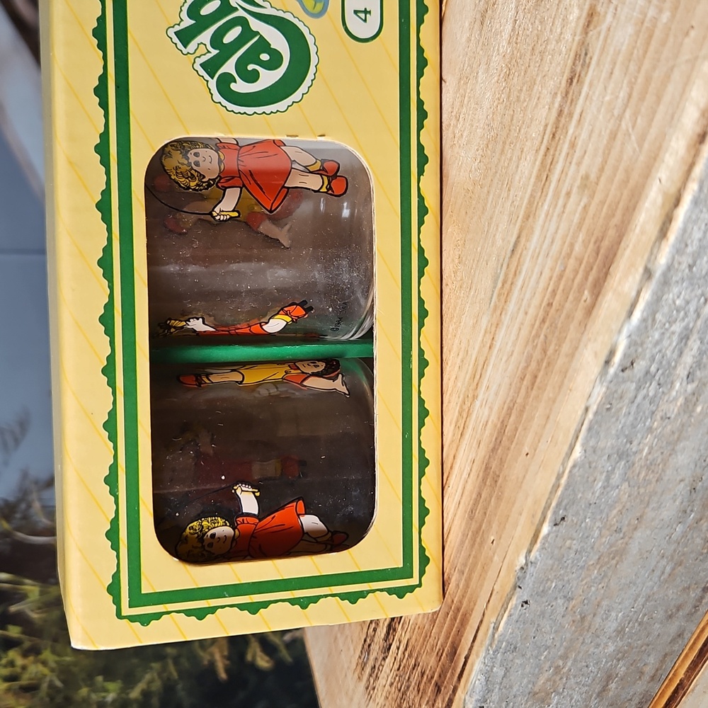 Cabbage Patch Kids Juice Set - Colorful Design - Picture 3 of 13